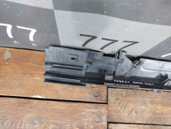 Кронштейн радиатора левый BMW 1-Series (F20) 11-20 Б/У Оригинал 17117600536