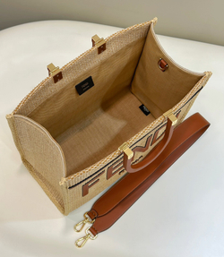 Fendi Sunshine Medium 35 cm