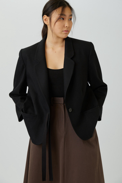 Винтажный жакет из чёрной шерсти 