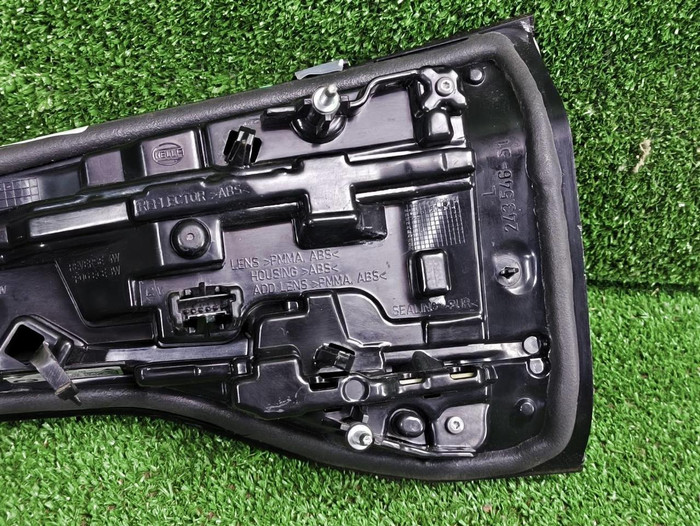 Фонарь левый внутренний BMW X3 G01 (2021-н.в.)