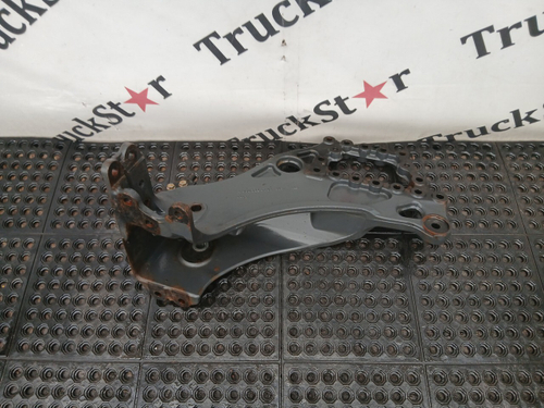 Кронштейн рессоры передней левый