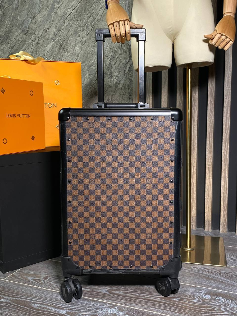 Чемодан Louis Vuitton