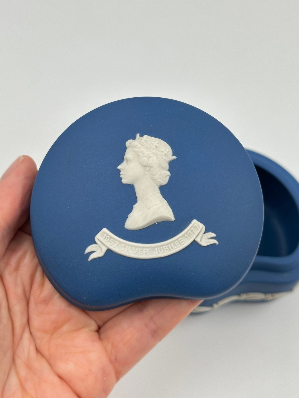 Шкатулка синяя Wedgwood
