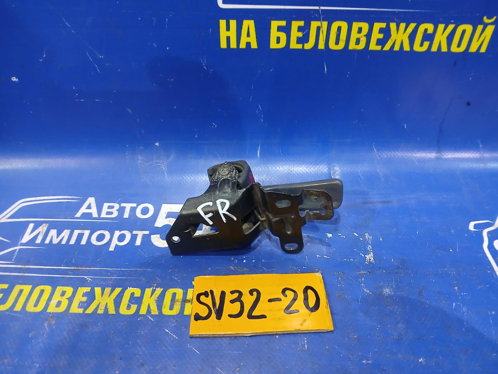 Ручка двери передней правой салонная TOYOTA CAMRY 1991