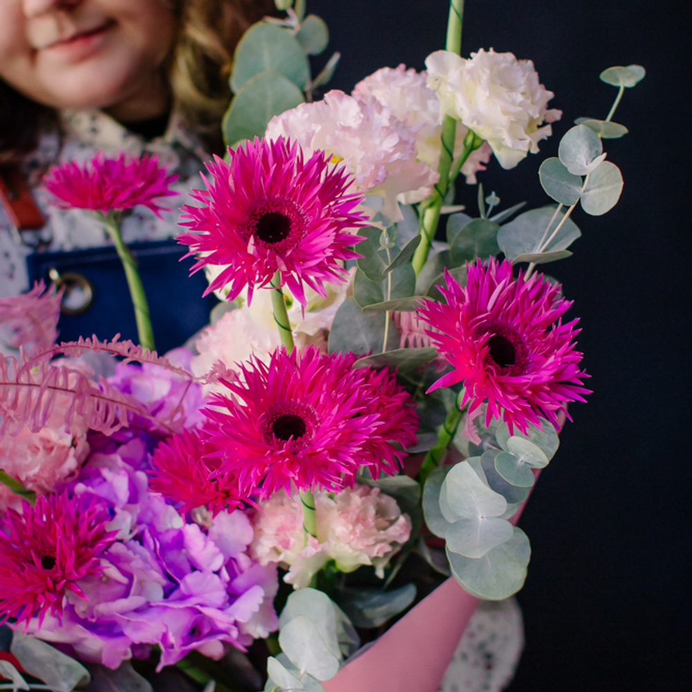 31. Стильный объемный букет с антуриумом