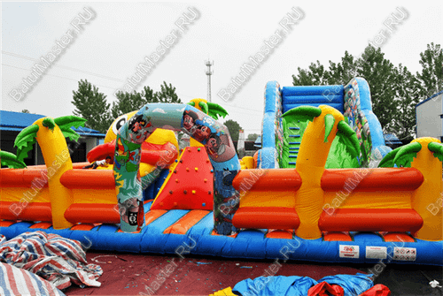 Большая надувная горка "Братство пиратов с роботом" 12*12*7 м