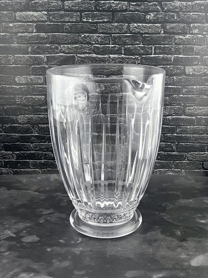 Кувшин стеклянный 1,1 л. на ножке