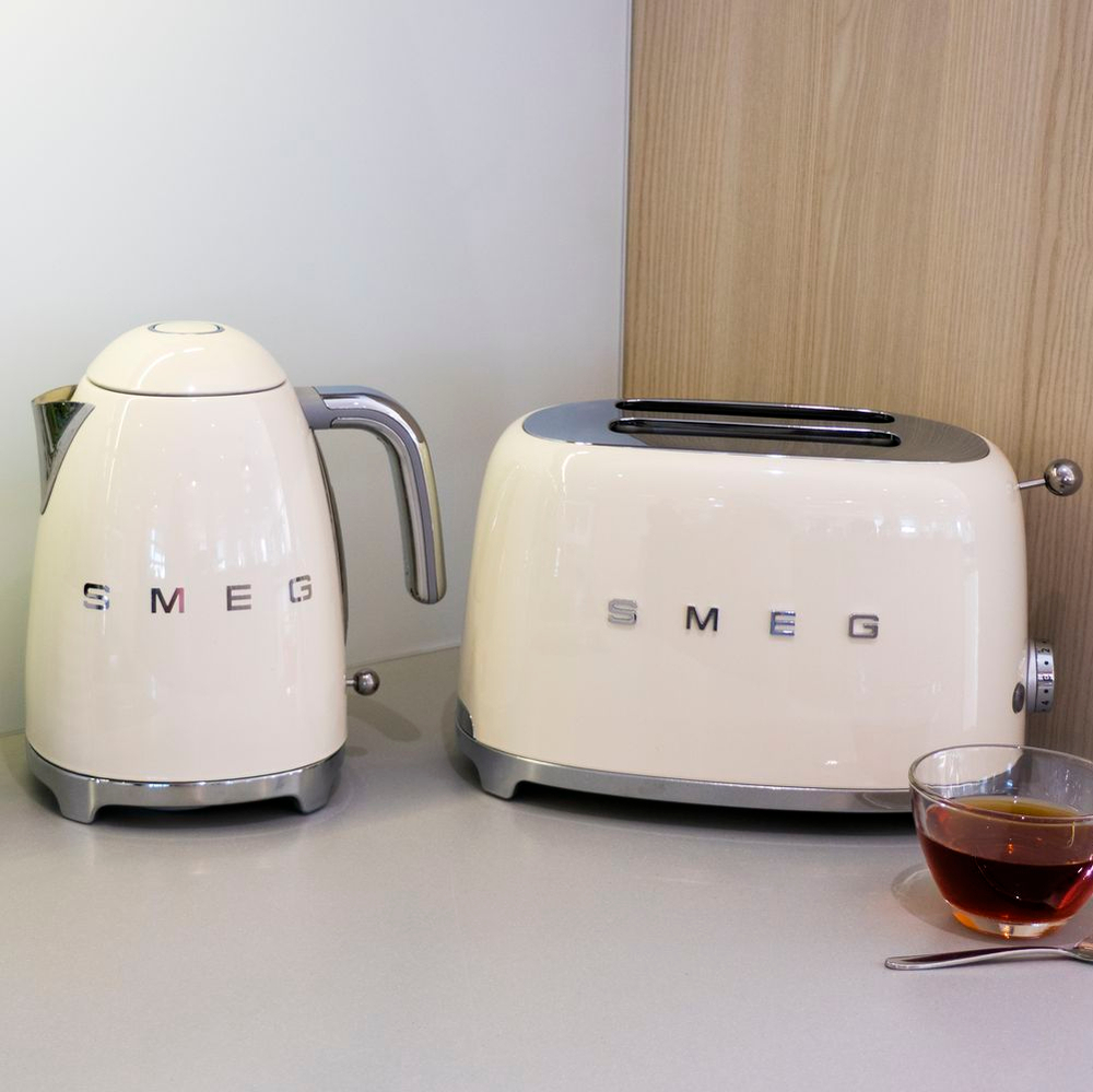 Тостер Smeg Стиль 50-х годов для 2 тостов кремовый Италия из серии