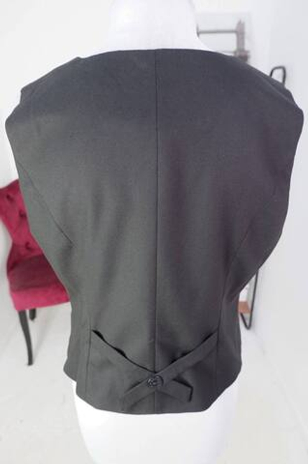 Жилетка Bravo для делового стиля, визуально на 50 размер, новая