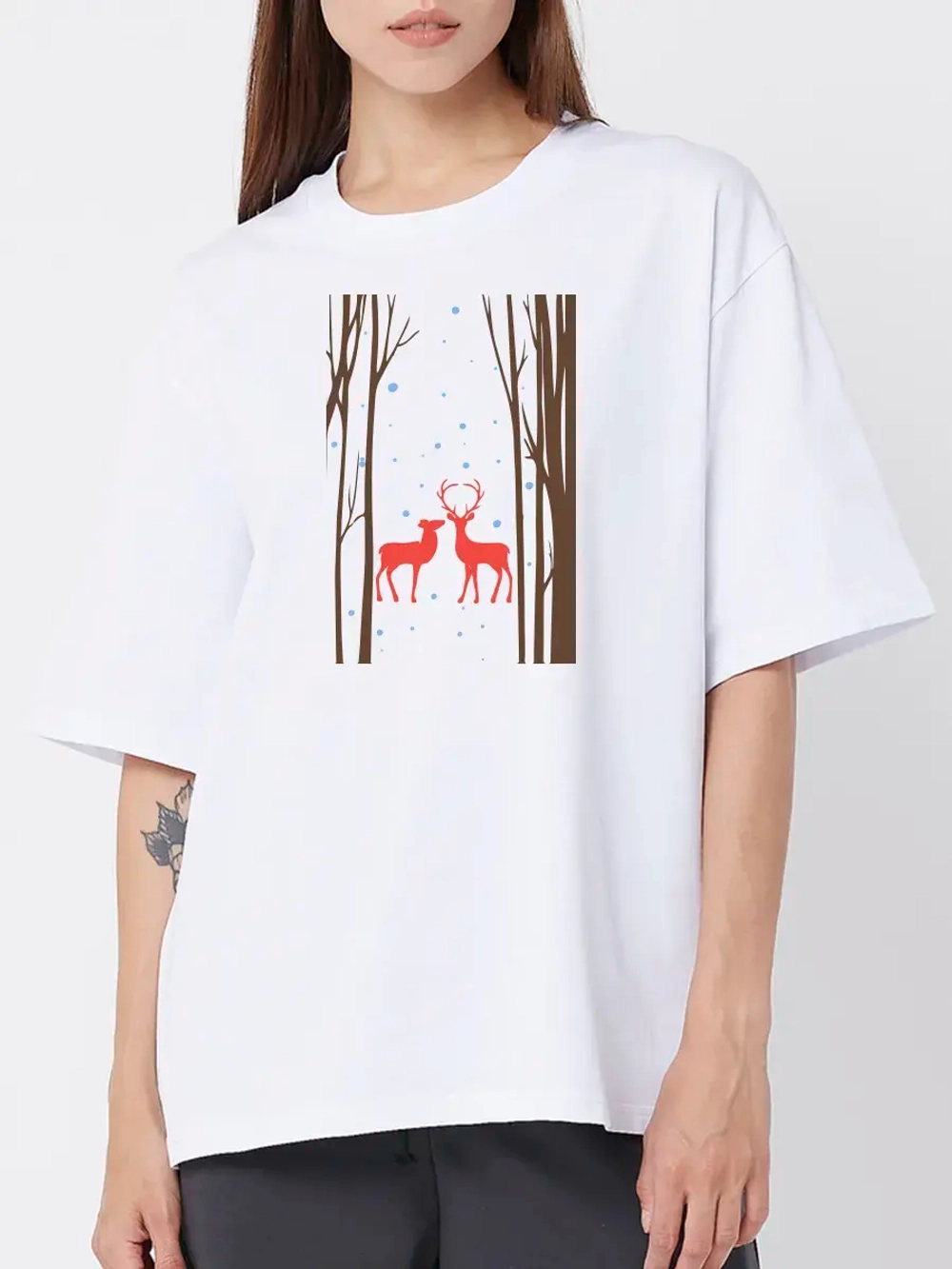 Футболка больших размеров с принтом северные олени