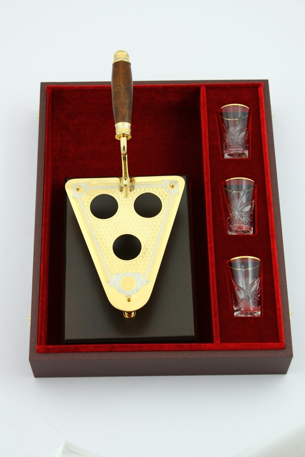 Мастерок сувенирный со стопками из Златоуста