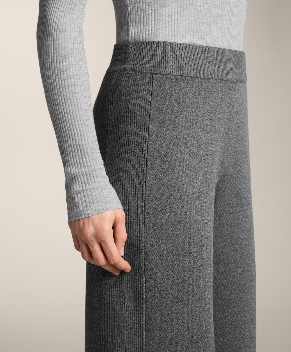 OYSHO Прямые брюки с резинкой по бокам, темно-серый