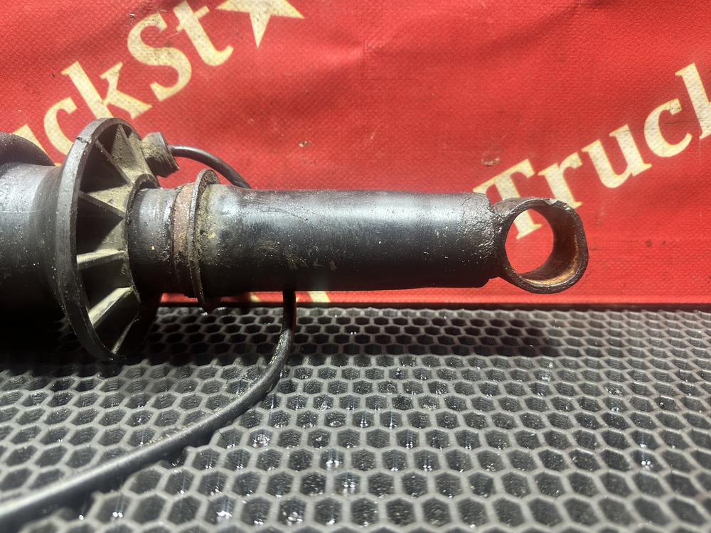 Подушка кабины задняя