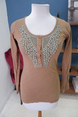 Джемпер  лаконичный 46 размер