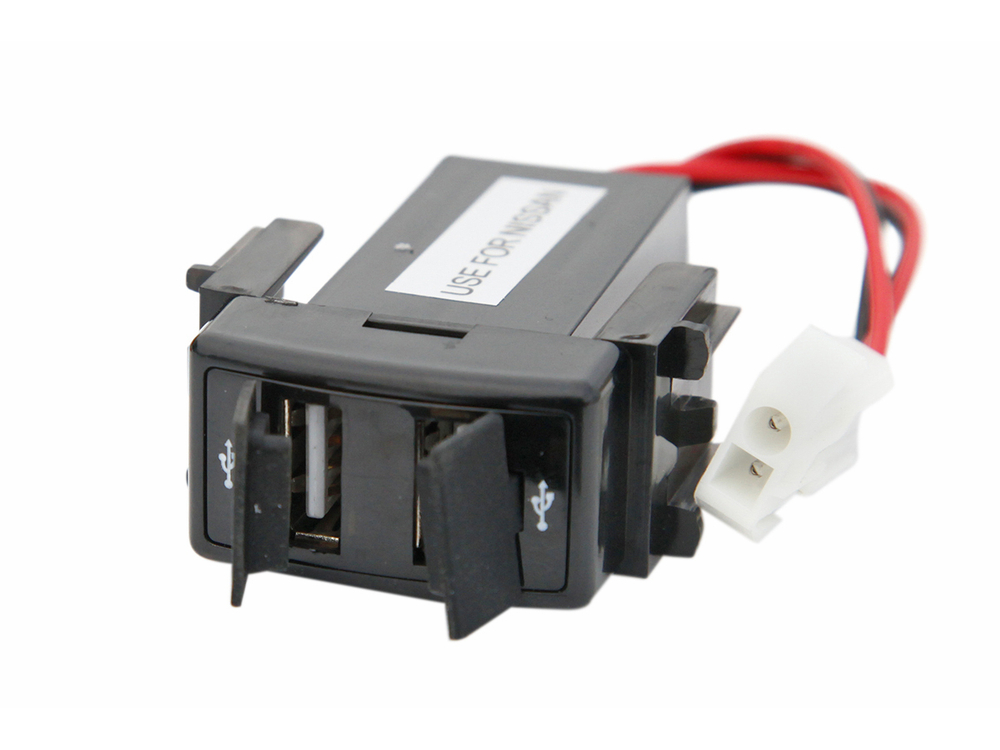 Розетка USB 3,1A для Nissan 35x13
