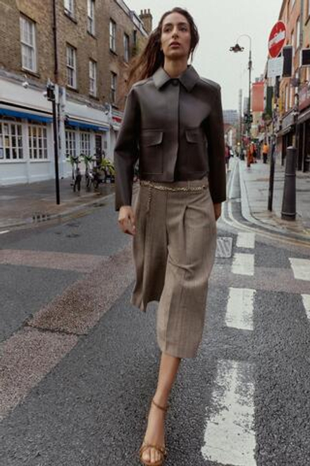 ZARA КОРОТКАЯ КУРТКА ИЗ ИСКУССТВЕННОЙ КОЖИ, БУРГУНДИ
