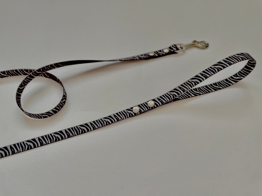 Поводок из Биотана, 15 мм, 5 м, зебра