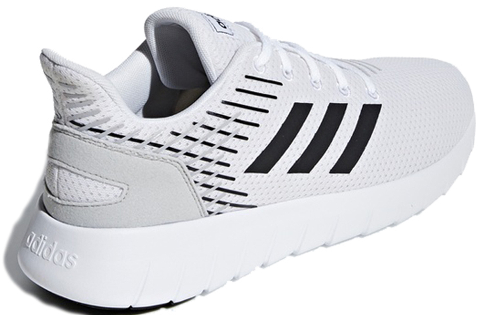 Кроссовки Adidas Asweerun