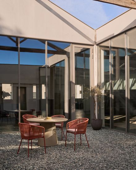 Цементный стол Itai, 120 см Испания La Forma