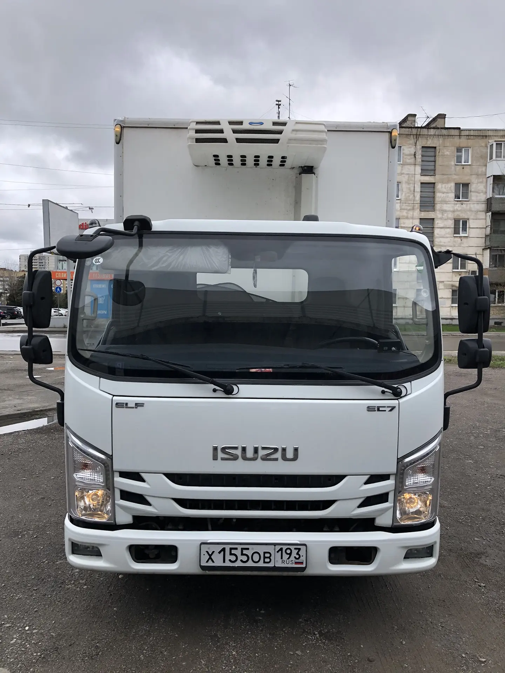 Isuzu ELF 4.5 Изотермический/рефрижератор ELF (Рефрижератор, дизельный, 2.5 л, 124 л.с. МТ)