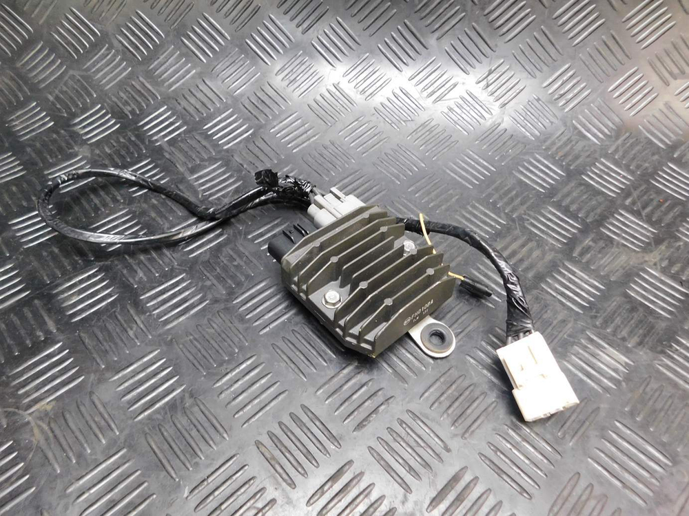 Реле зарядки Kawasaki ZZR1400 ZXT40C FH010BA 051931