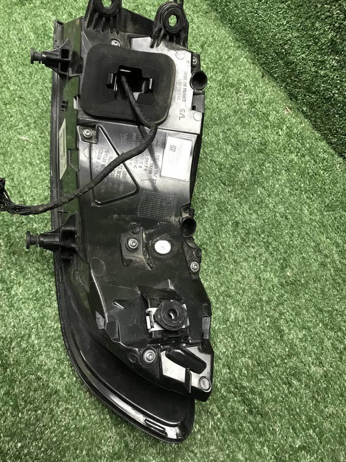 Фонарь левый внешний Porsche Macan 95b (2018-н.в.)