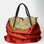 Сумка из натурального питона бежево-песочного цвета