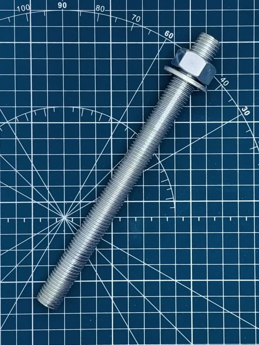 Анкерная шпилька М16х190, класс прочности 8.8, оцинкованная, с гайкой и шайбой