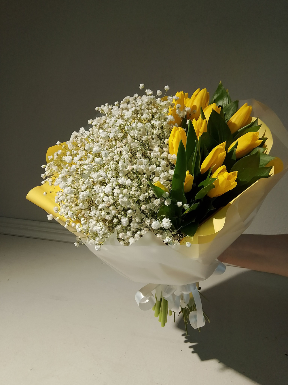 Букет из гипсофилы и тюльпанов (Сборный0002)