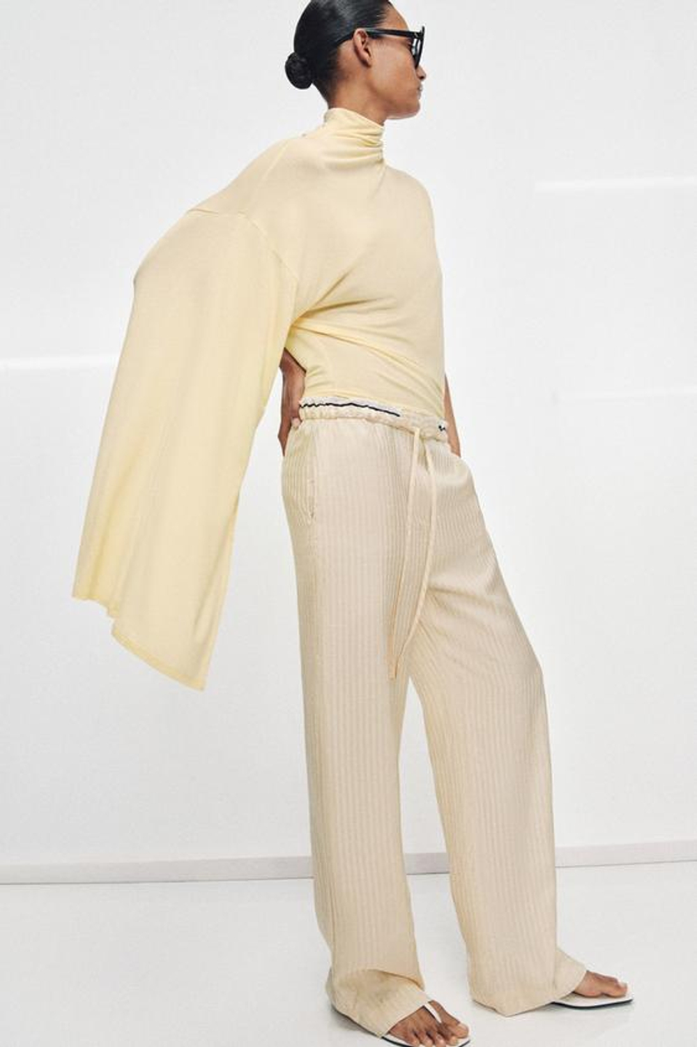 ZARA ЖАККАРДОВЫЕ БРЮКИ В ПИЖАМНОМ СТИЛЕ — ZW COLLECTION, ЭКРЮ