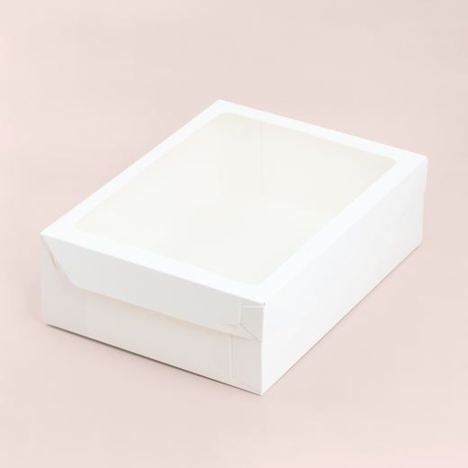 Коробка с квадратным окном 320*235*100 мм