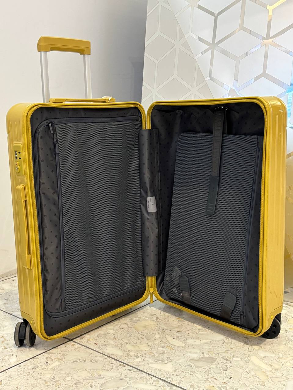 Чемодан Rimowa
