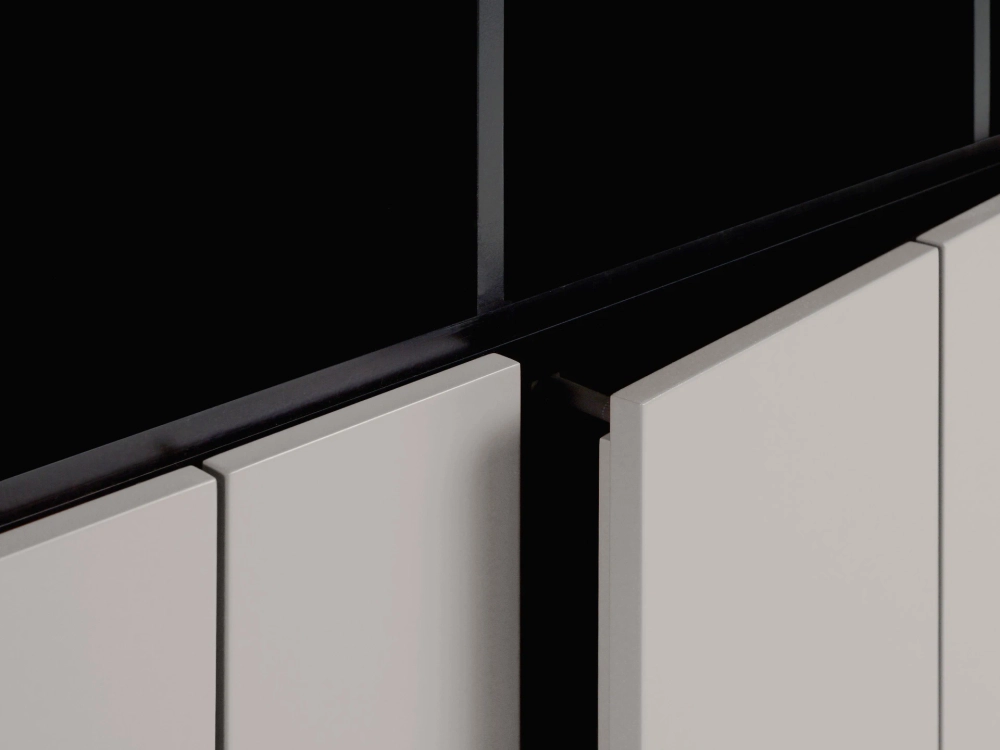 Сервант Addy с полками