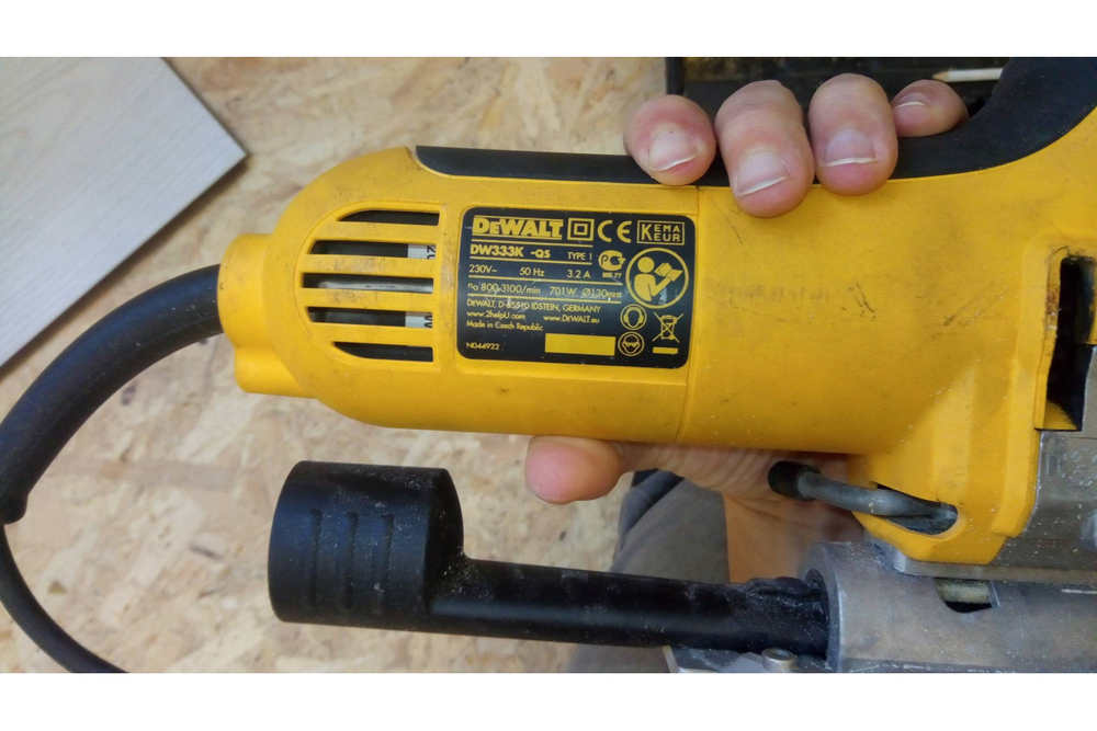 Электрический лобзик DeWalt DW333K