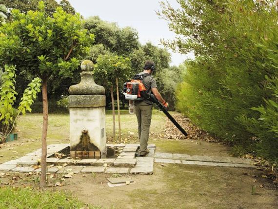 Ранцевая бензиновая воздуходувка Husqvarna 350 BT