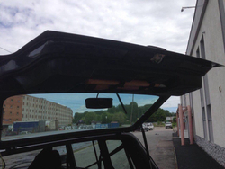 Обивка двери Нива 4x4/Легенд задка с топором и лопатой. Жесткое и безопасное крепление