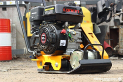 Виброплита бензиновая Сплитстоун VS-104 - 57 кг / 10 кН / Loncin G160F