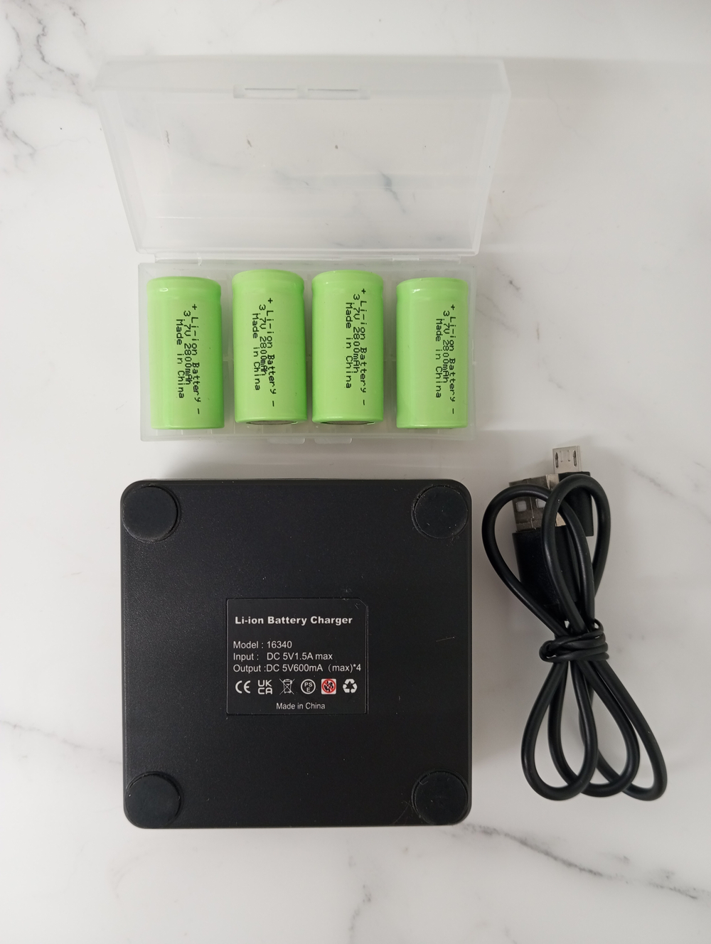 Зарядное устройство для Li-ion аккум. + 4 аккум 16340