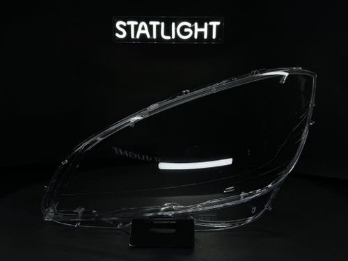 Левое стекло фары Mercedes W204 C200 2007-2011