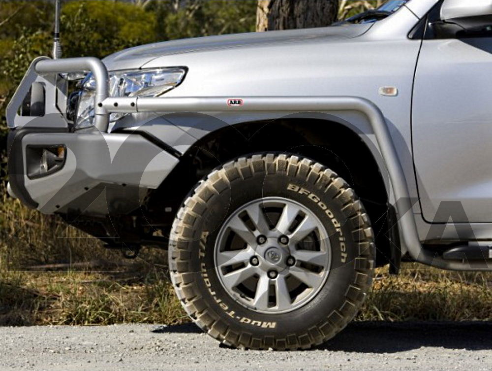 Защитные дуги передних крыльев на Toyota Land Cruiser 200 2012-2021