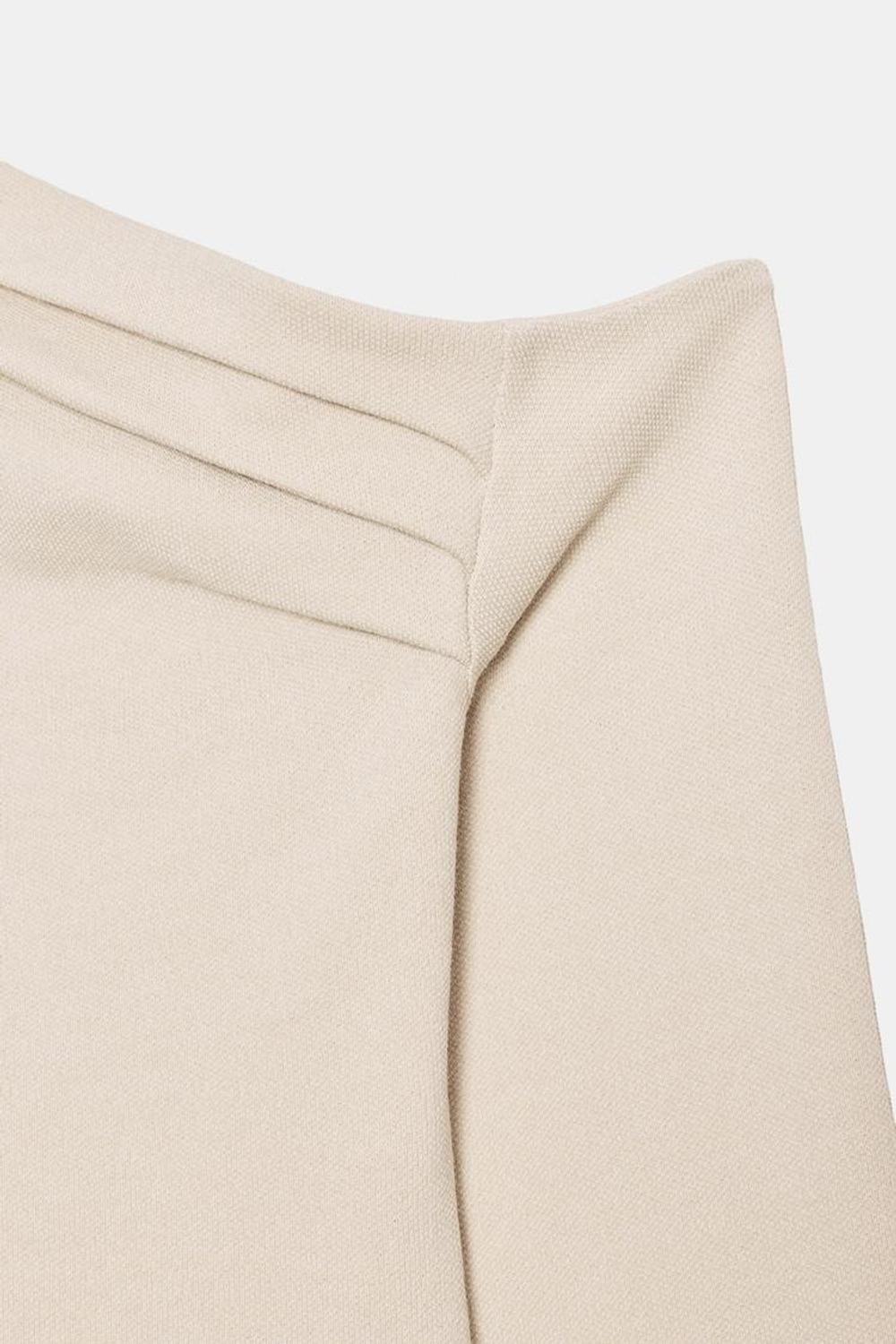 ZARA ТОП АСИММЕТРИЧНОГО КРОЯ ИЗ ТКАНИ ПИКЕ, ЭКРЮ