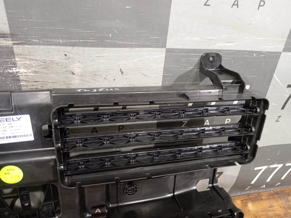 Жалюзи радиатора электрические (Дефлектор радиатора, Воздуховод) Geely Tugella 19-нв Новое Оригинал 6013027600