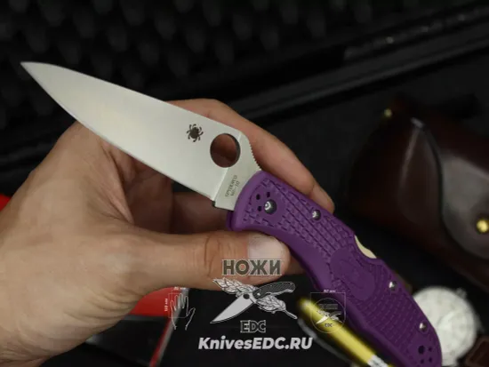 Складной нож Spyderco Endura Flat Ground Purple C10FPPR c клинком из стали VG-10, рукоять FRN