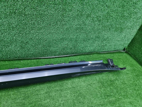 Накладка порога правая BMW X7 G07 (19-нв) M-paket