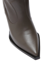 Женские удлинённые казаки из кожи