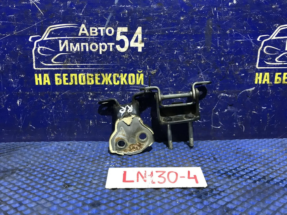 Петля двери задней правой TOYOTA HILUX SURF 1992