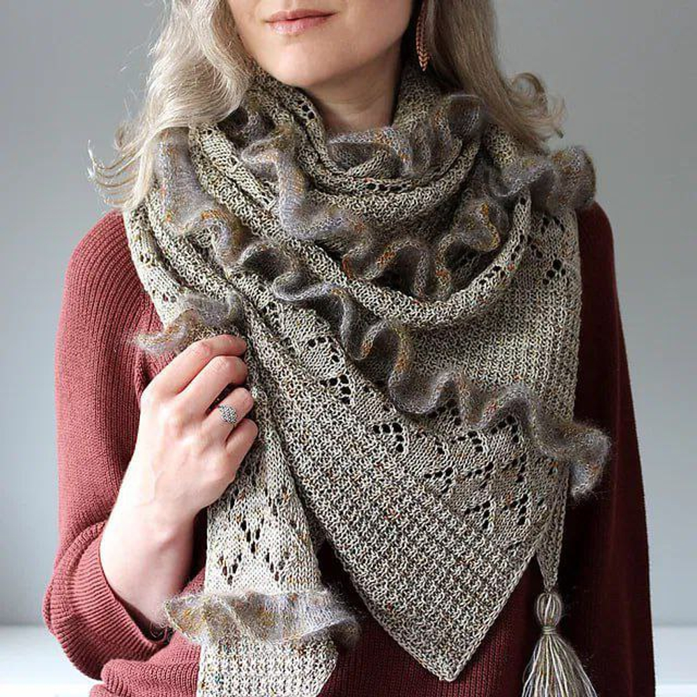 Описание по вязанию шали спицами "Ruffle Snuggle"