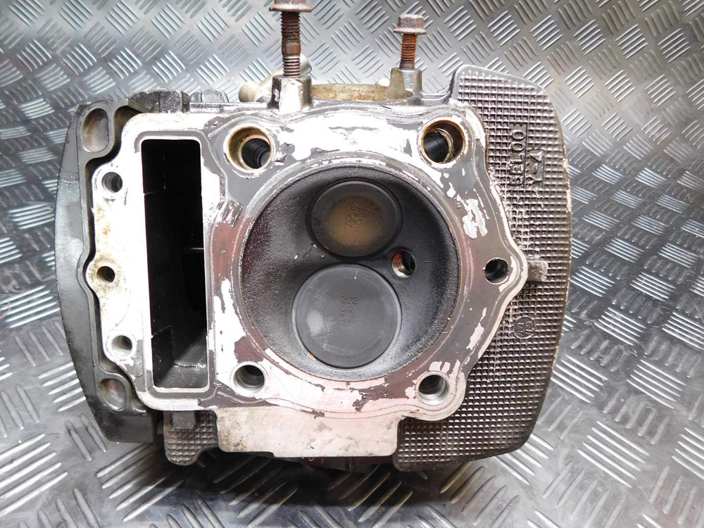 Головка цилиндра передняя Yamaha Drag Star XVS1100 Classic VP13J 050741