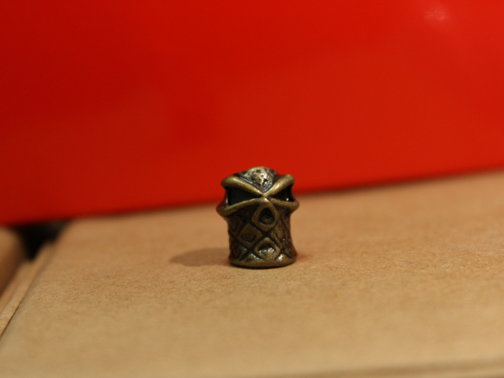 Темлячная бусина "Бандит", желтый метал