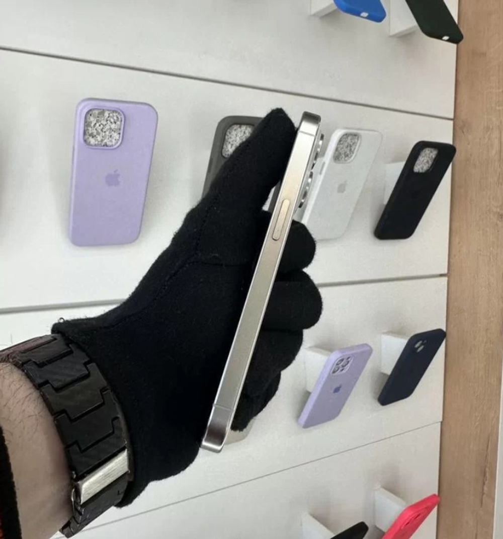 iPhone 15 Pro, 256 ГБ б/у